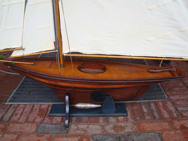 A fine large vintage plank-on-frame Pond Boat — image 4
